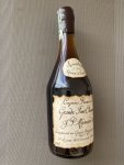 Aukce J.P. Ménard & fils Grande Fine Champagne Cognac Ancestrale Réserve de Famille 0,7l 45% Dřevěný box - 137646