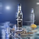 Nicolaus Extra JemnÃ¡ Vodka Sergei Barracuda 0,5l 38% L.E.