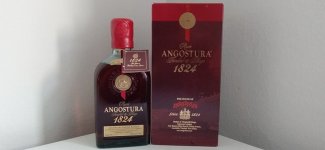Aukce Angostura 1824 12y 0,7l 40% GB Old Style