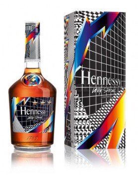 Hennessy F. Pantone VS 0,7l 40% L.E.