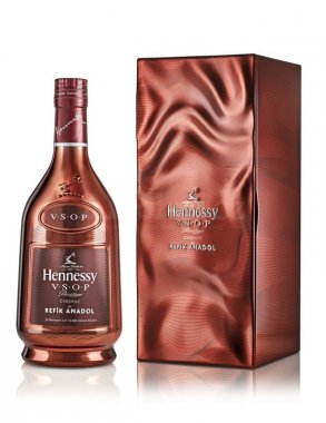 Hennessy PrivilÃ©ge by Refik Anadol VSOP 0,7l 40% GB L.E.