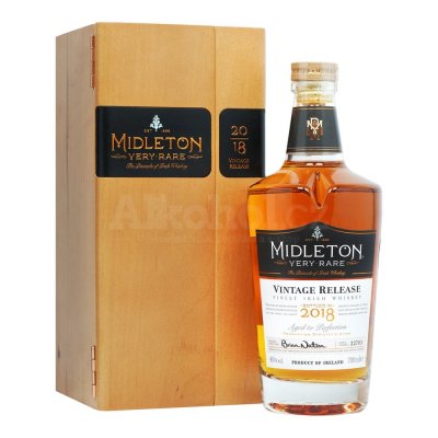 Aukce Midleton Very Rare 2018 0,7l 40,1% Dřevěný box