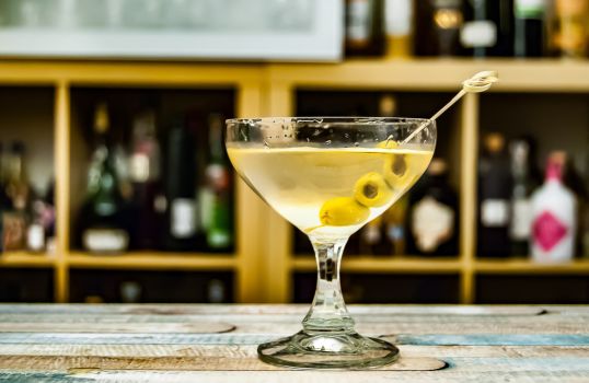 classic dry gin martini